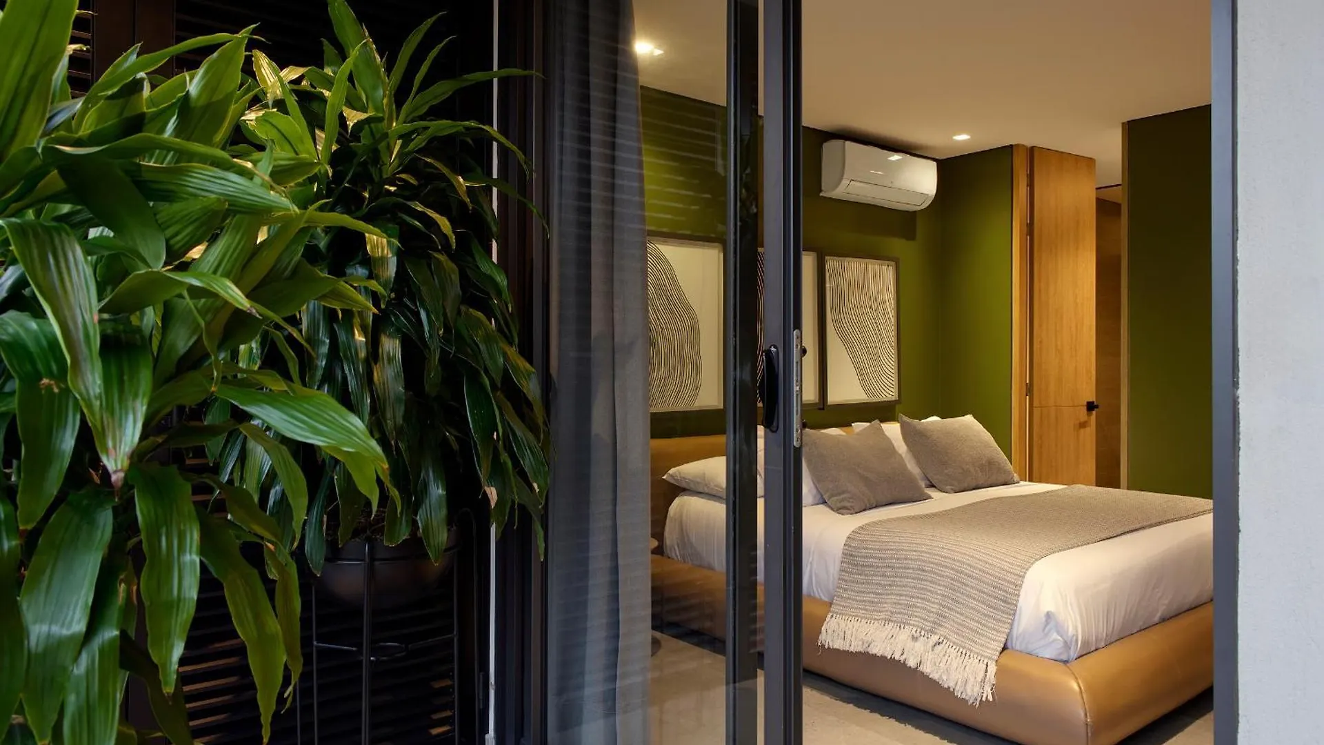 Aparthotel Wake Living Medellín 4*,