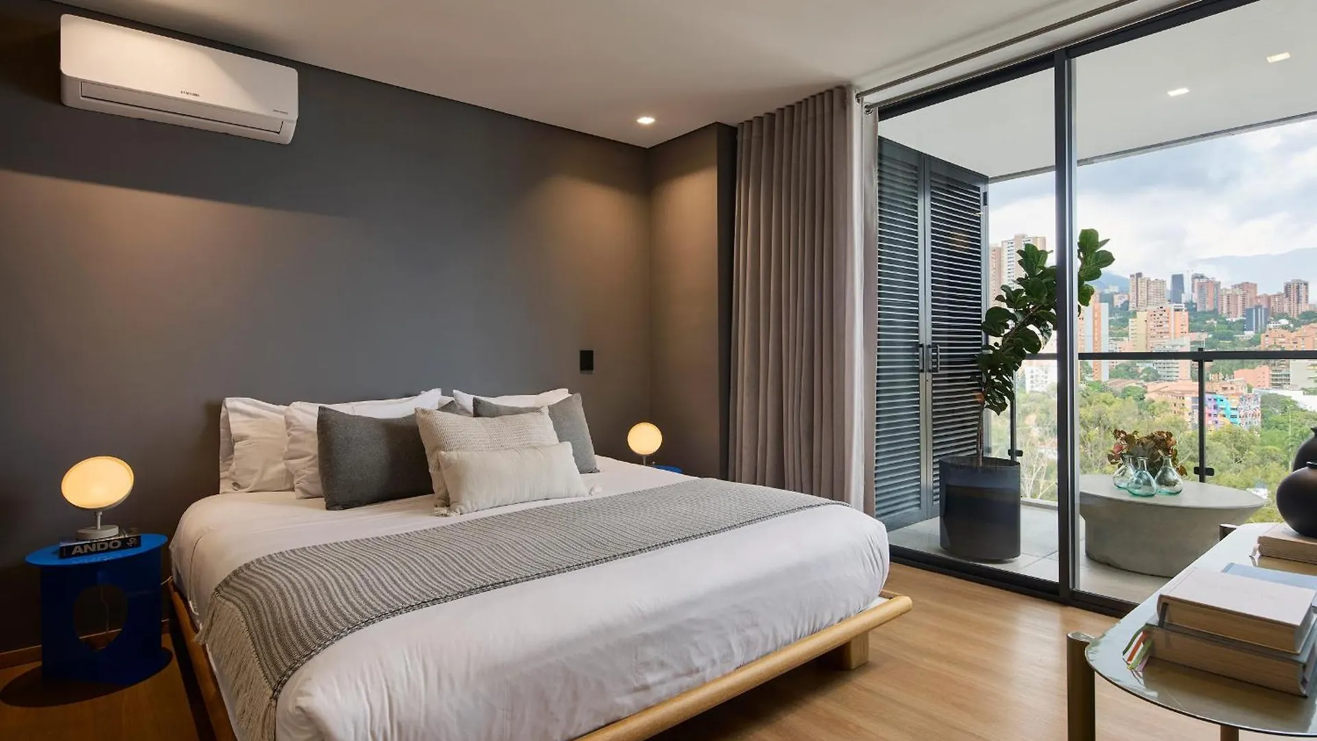 Wake - Branded Residences Medellín Aparthotel