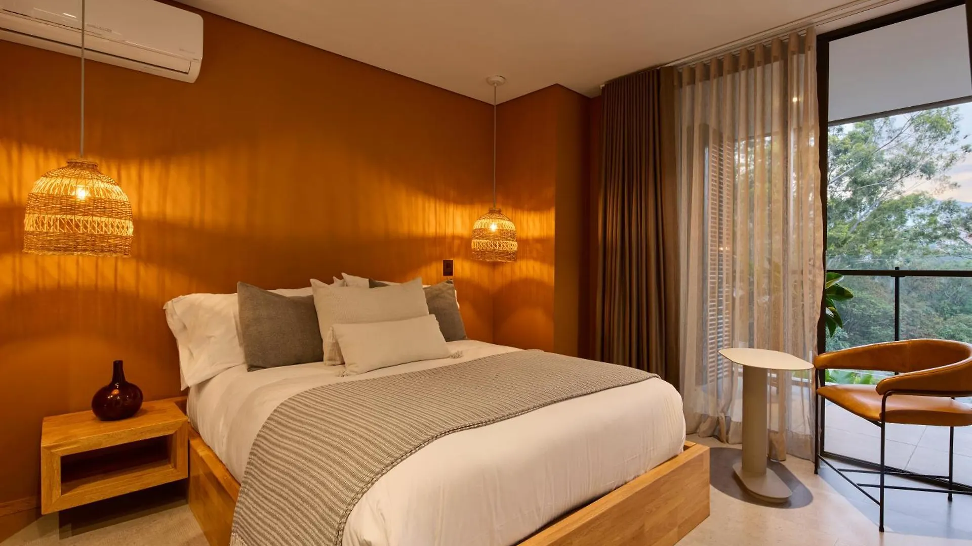 Wake - Branded Residences Medellín 4*,  Colombia