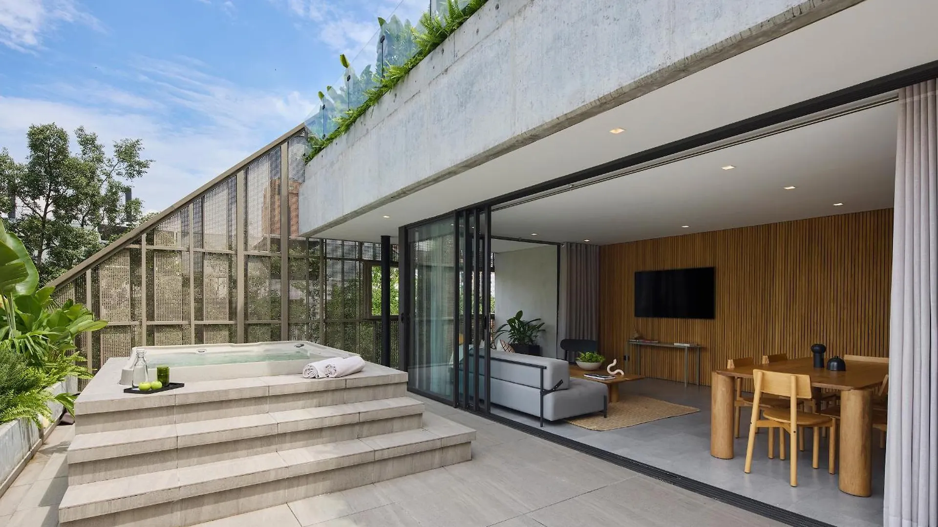 Wake Living Aparthotel Medellin