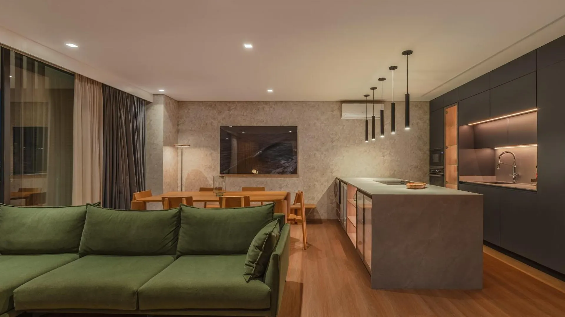 Wake - Branded Residences Medellín 4*,