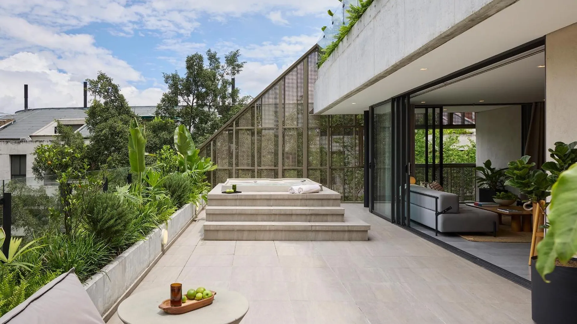 ميديلين Wake - Branded Residences
