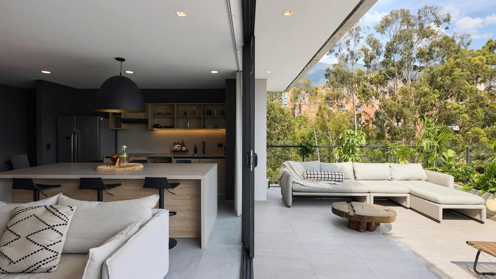 ميديلين Wake - Branded Residences